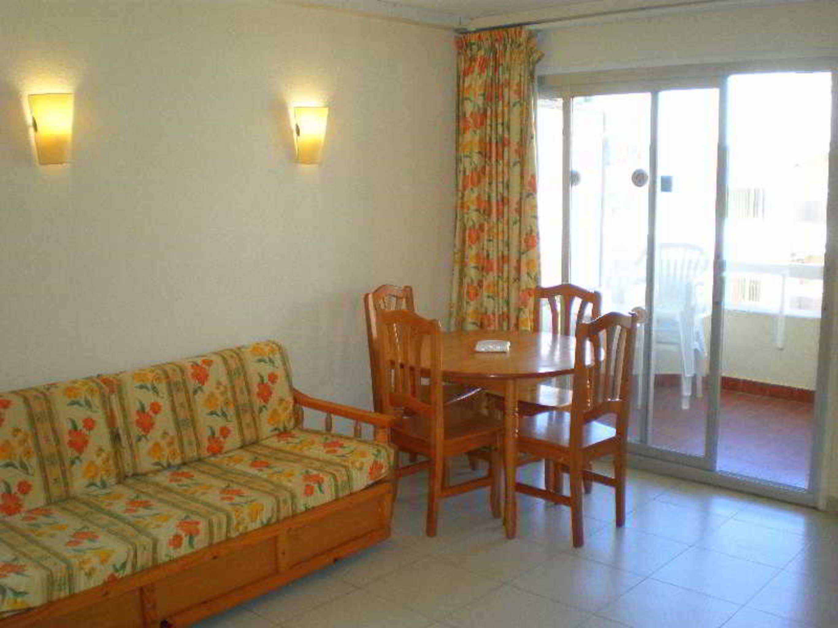 Rentalmar Alboran Apartment Salou