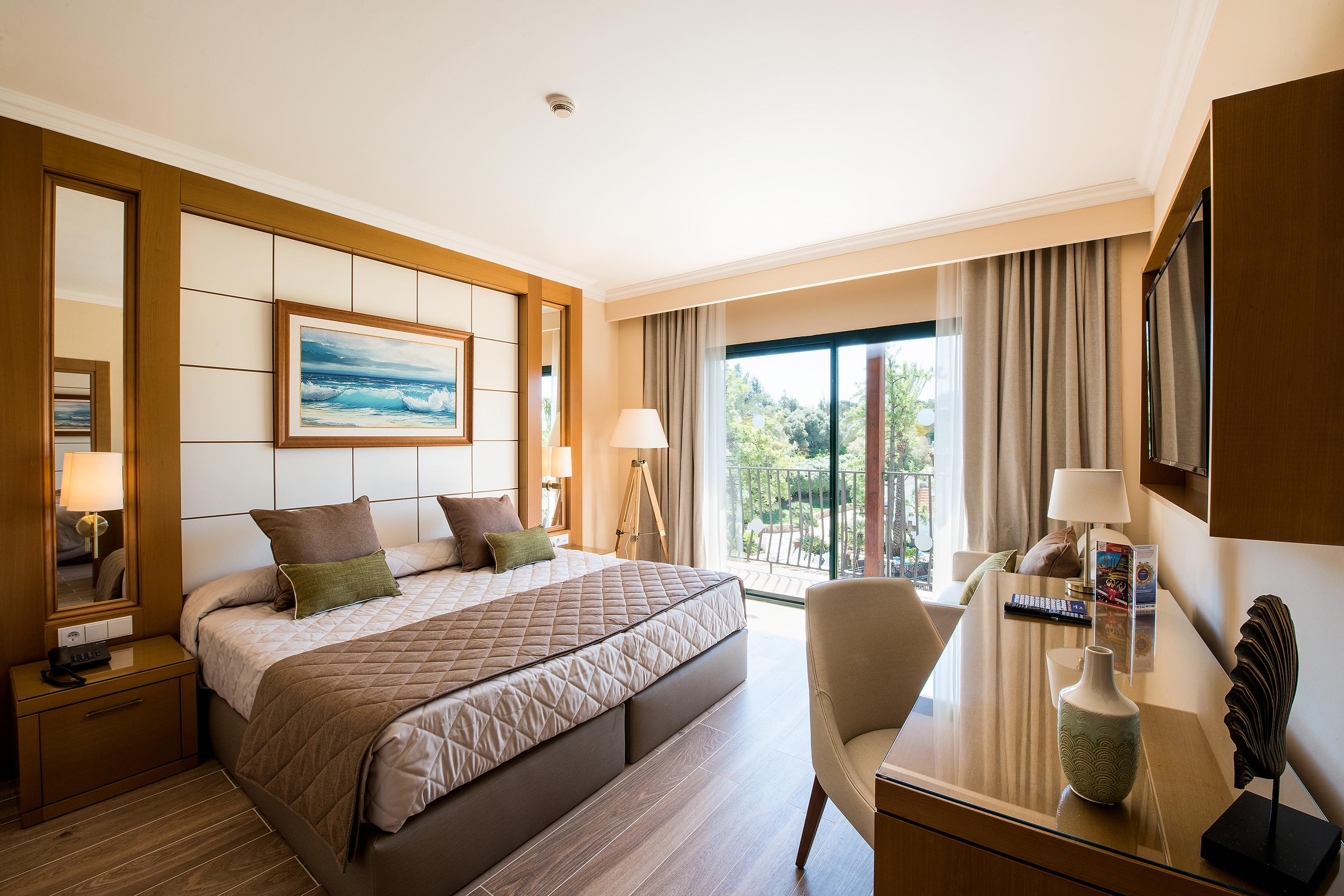 Portaventura Hotel: Theme Park Access Included Hotel 4*