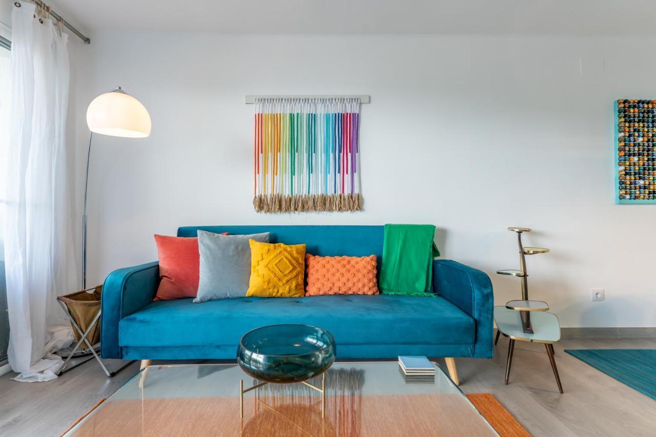 Front Retro Hideaway In Apartment Salou