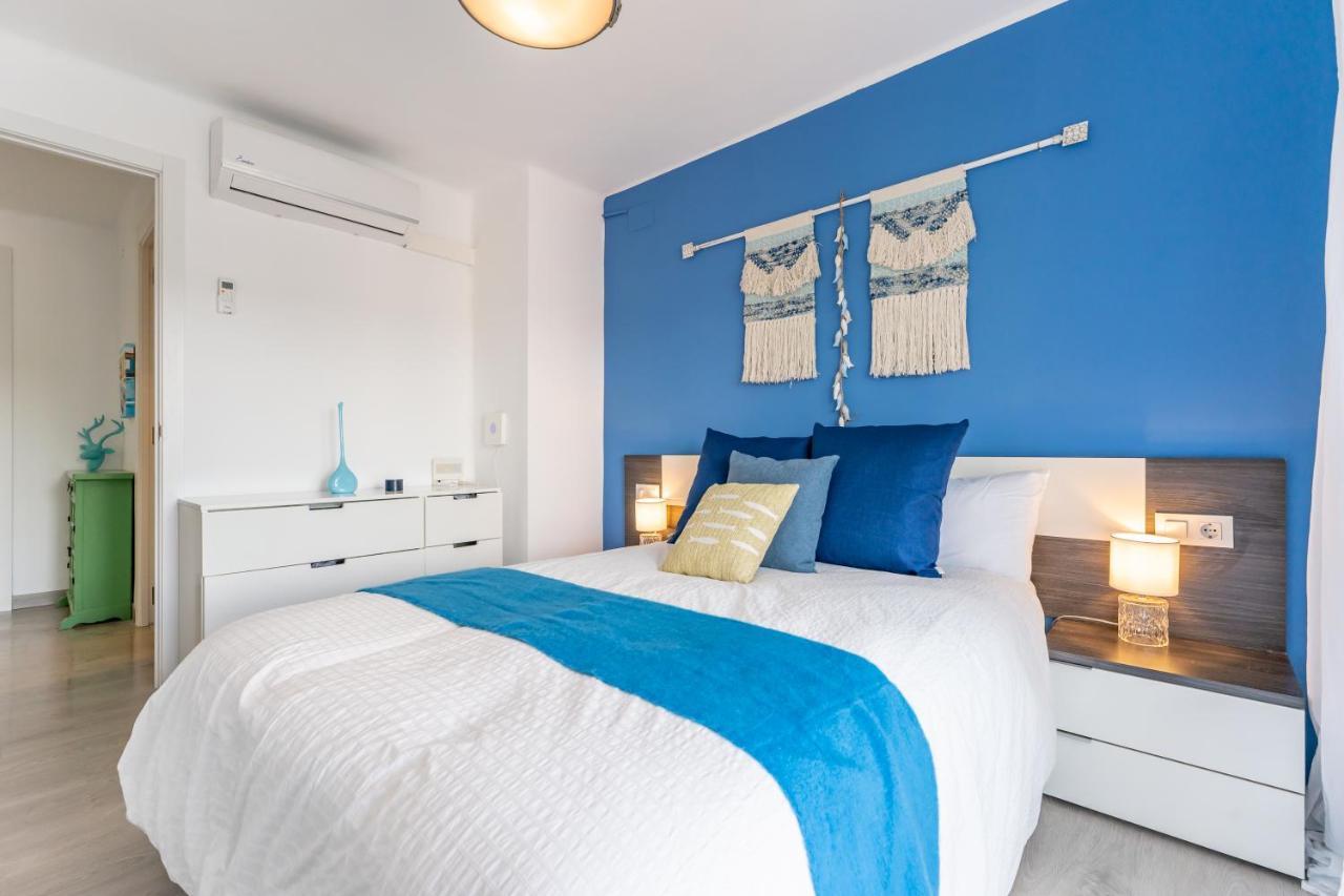 Front Retro Hideaway In Salou