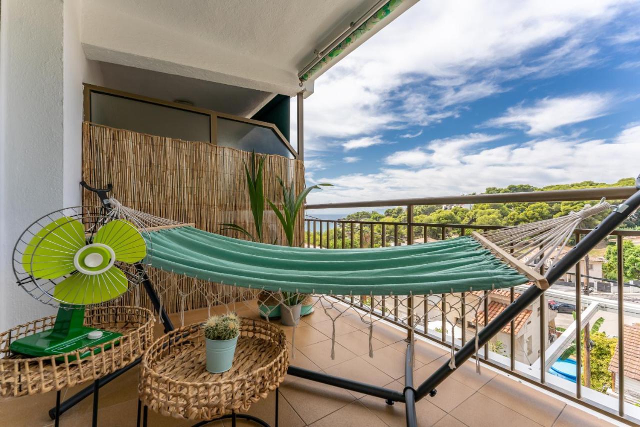 Front Retro Hideaway In * Salou