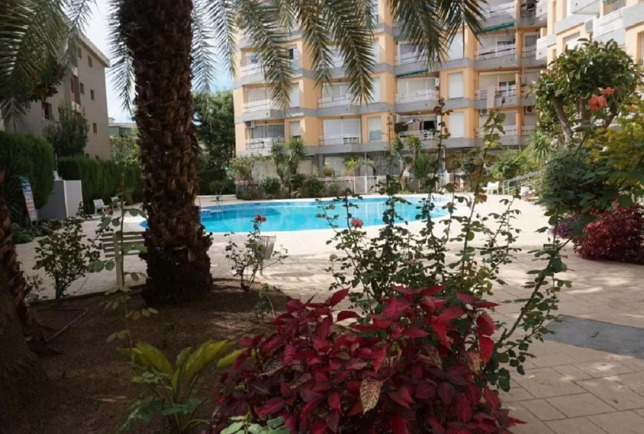 Apartamento Familiar / Piscina / Zona Tranquila