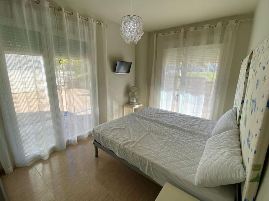 Precioso En Salou, Con Servicios. Apartamento *