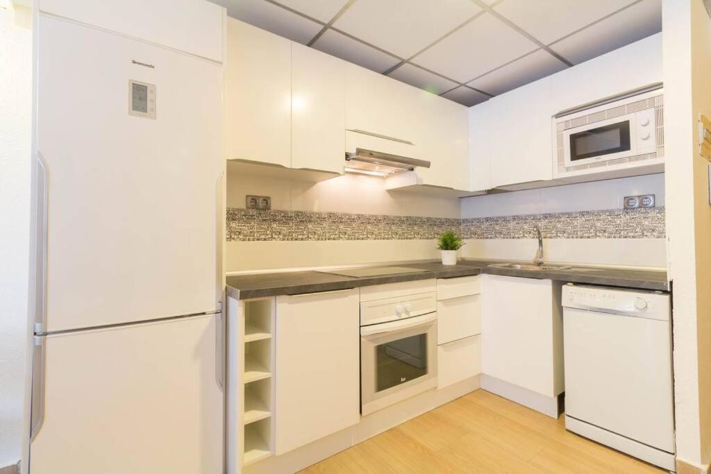 Complejo Residencial Con Terraza-cat-2 *