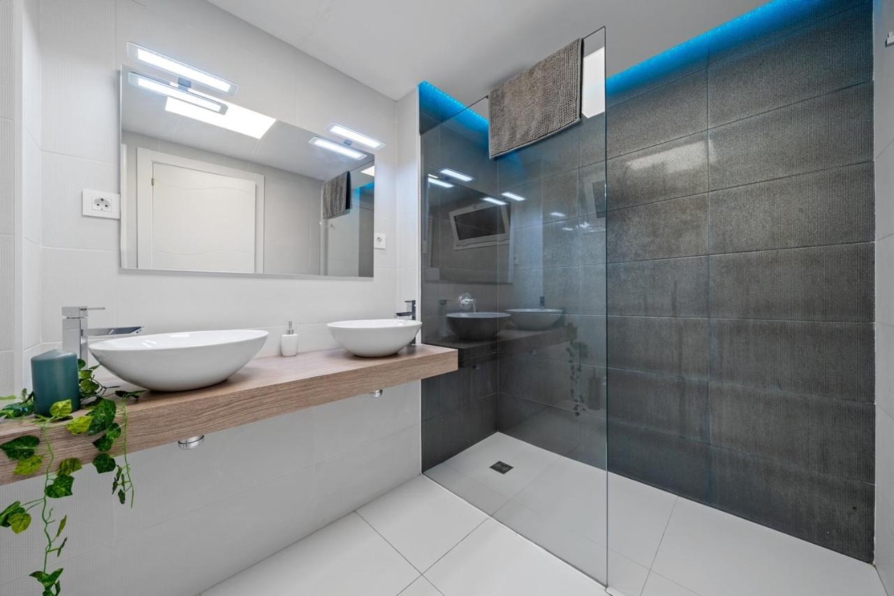 Magnificant First Line Apartamento *