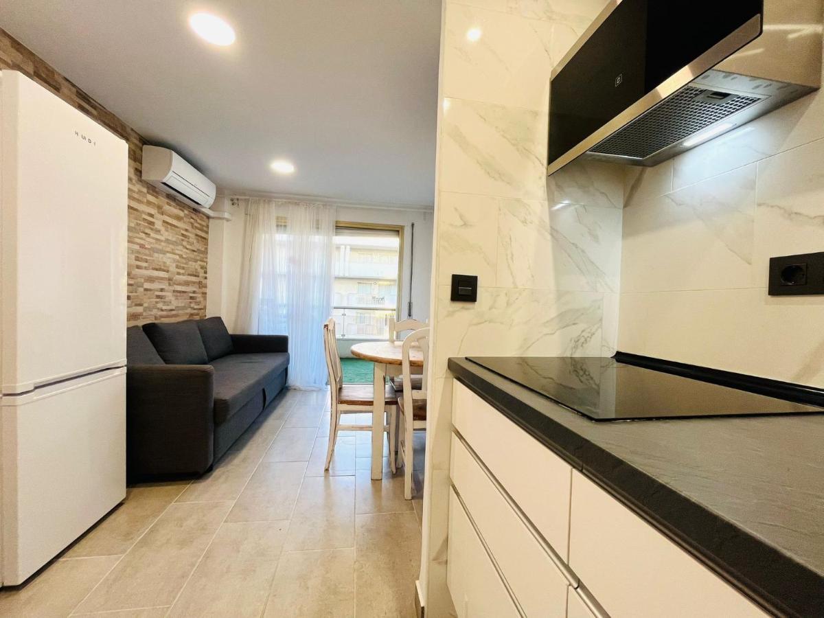 Carlo's Flat, Recien Reformado, Piscina Y A 5minutos De La Playa