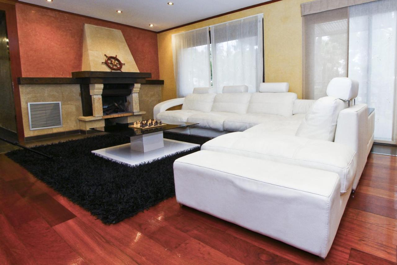 Planet Villa