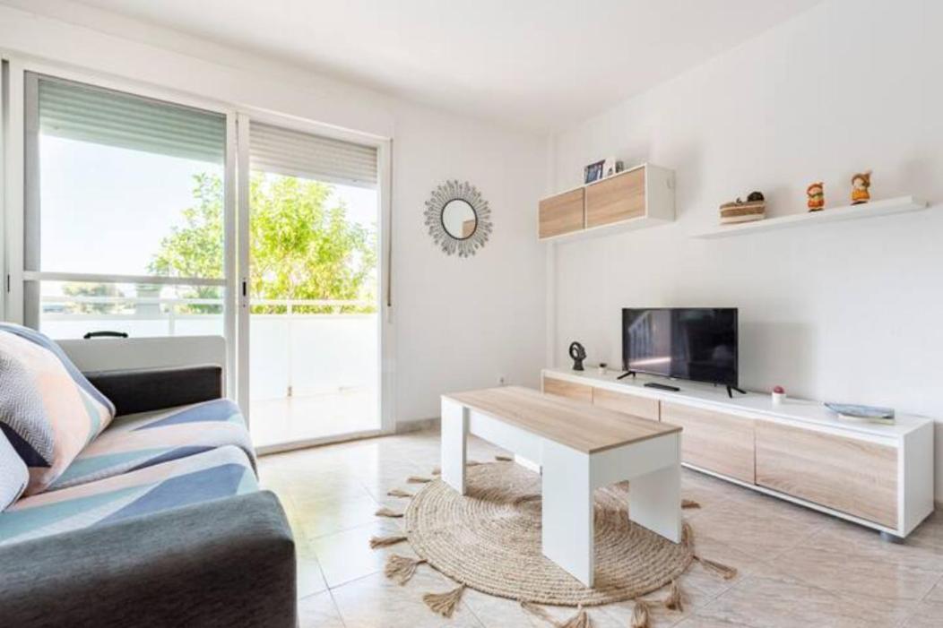 Garden Apartment *