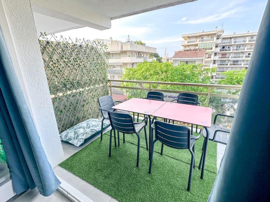 Apartamento Tropical. *