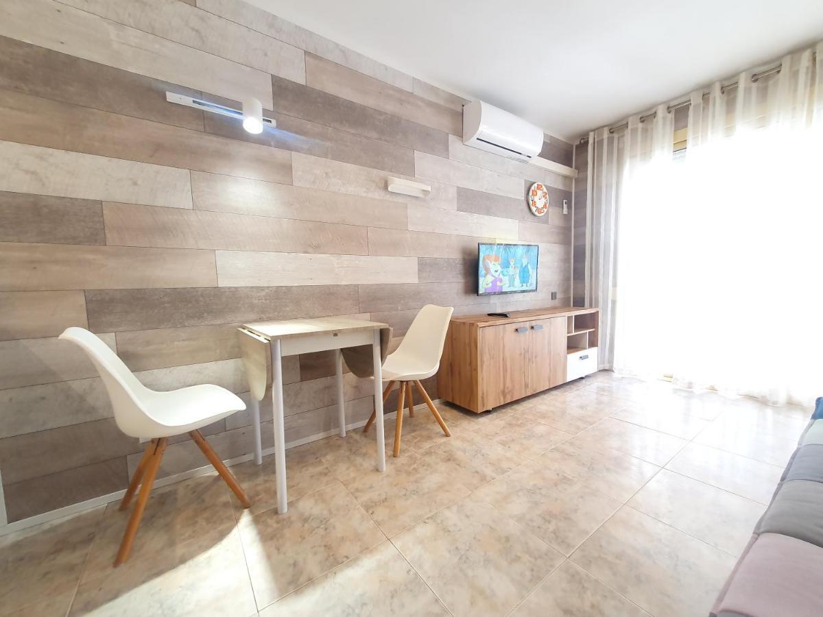 Apartamento .novelty1...primera Linia De Mar ... Salou