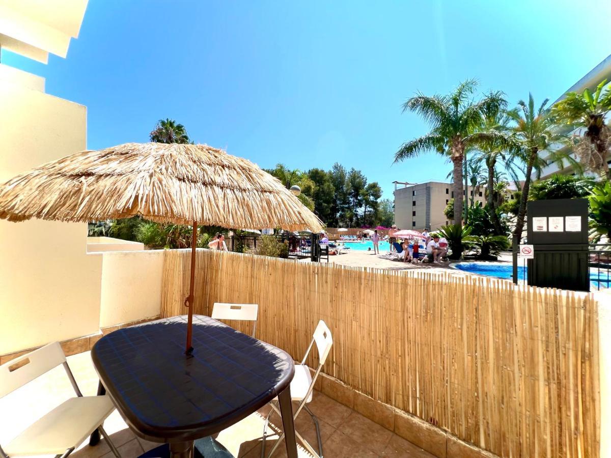 6 En Complejo Festival Village Salou