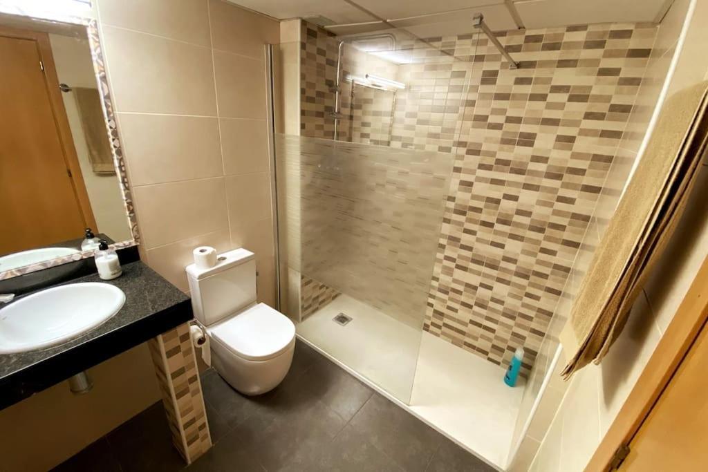 Apartment Peaceful With Sea View And Parking In Cap Salou