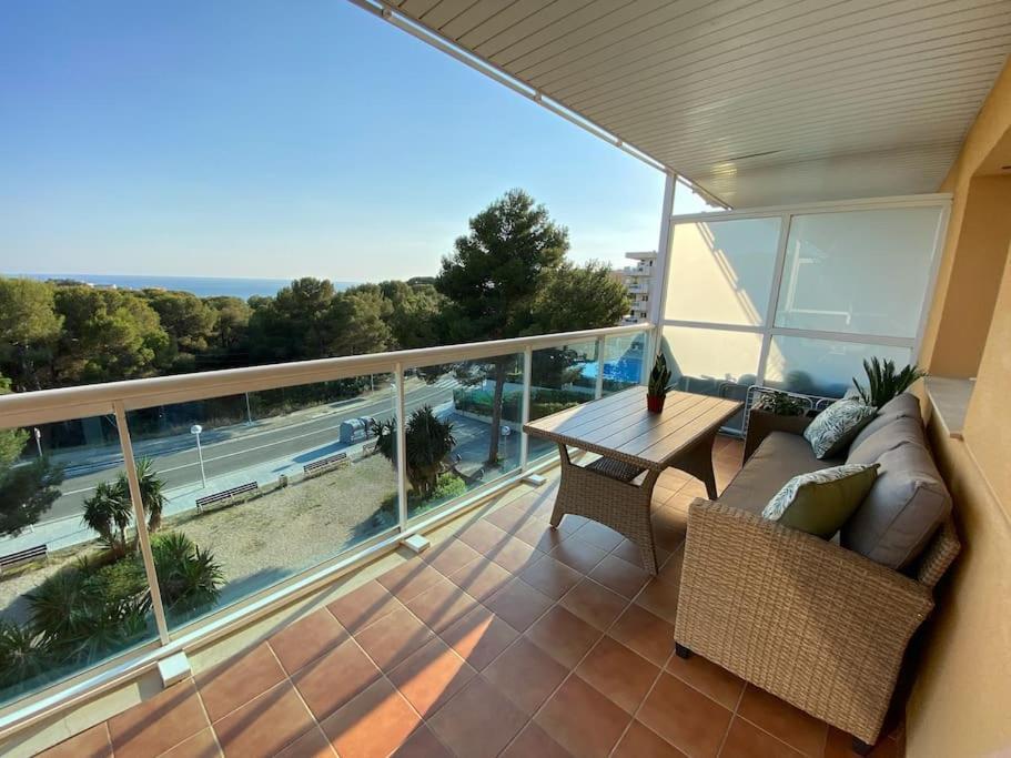 Peaceful With Sea View And Parking In Cap *