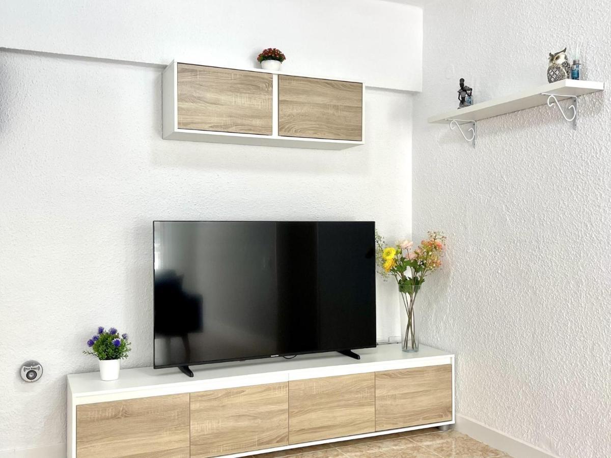 Apartbeach Vangohg Climatizado Y Vistas Piscina Apartamento Salou