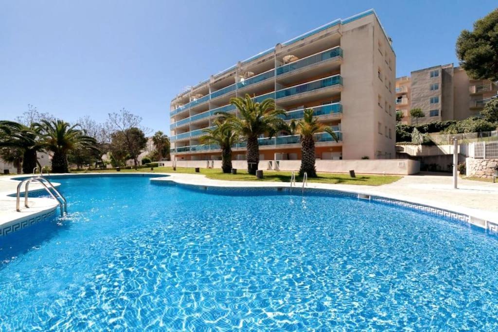 Peaceful With Sea View And Parking In Cap Salou