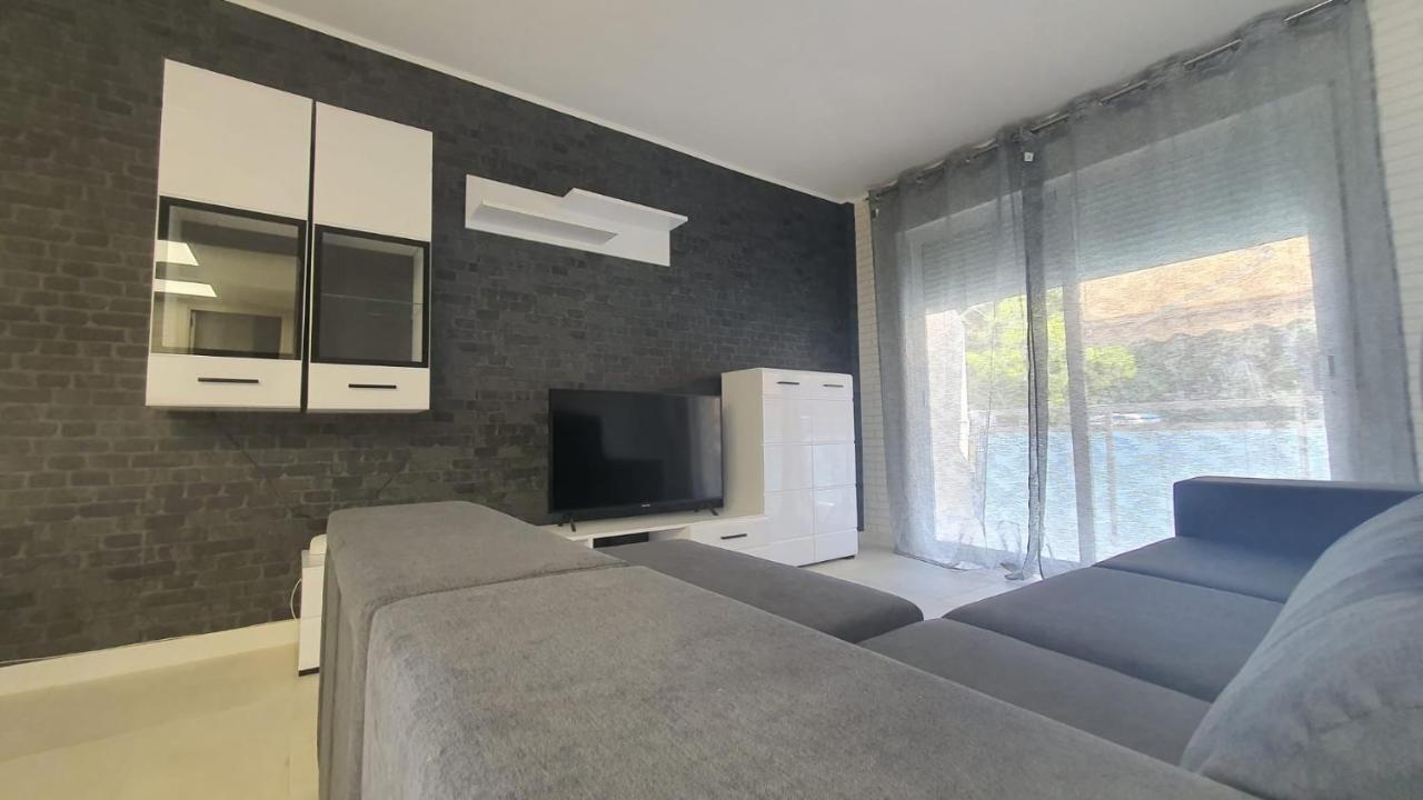 Julia Cap - 3 Bedrooms With Pool *