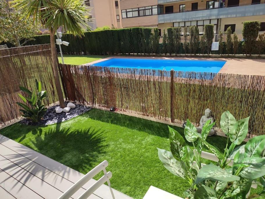 Apartamento Apartamento Familiar Con Jardin Y Piscina En