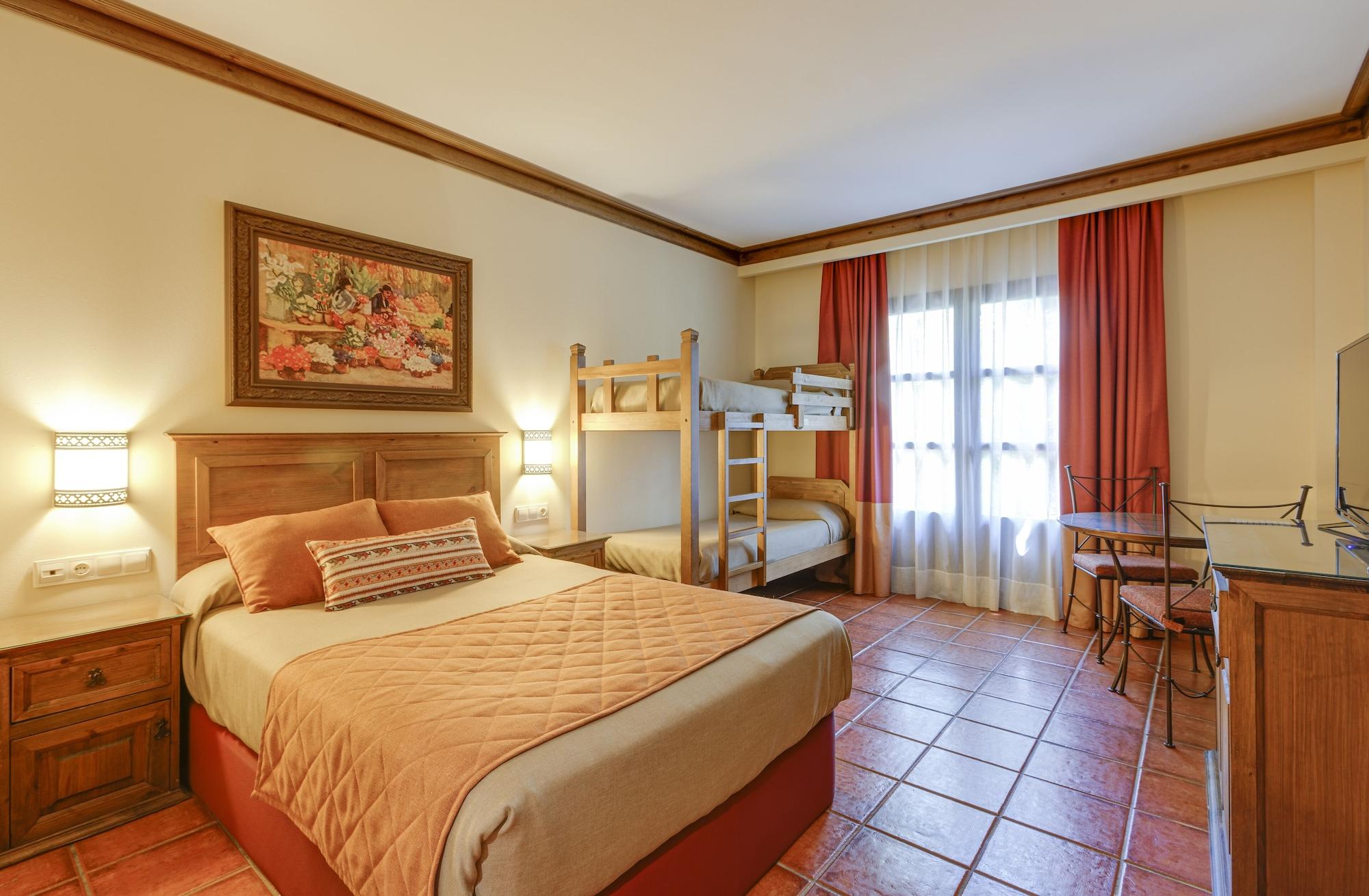 Hotel Portaventura El Paso: Theme Park Access Included 4*