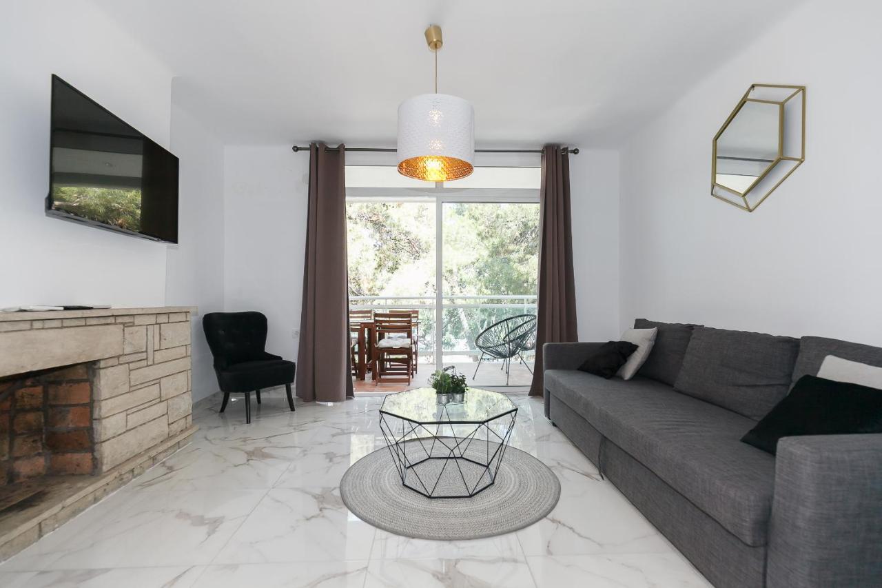 Apartamento Uhc Llagari *