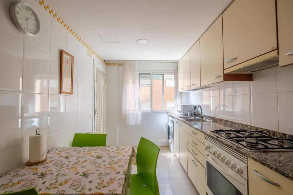 Appartement En Complejo Residencial, Con Piscina.
