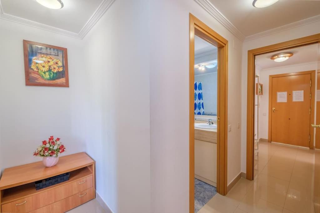 En Complejo Residencial, Con Piscina. Salou