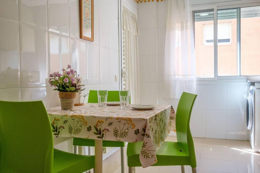 Appartement En Complejo Residencial, Con Piscina.