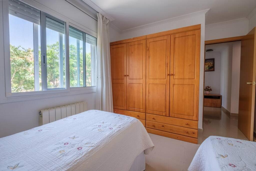 Appartement En Complejo Residencial, Con Piscina. *