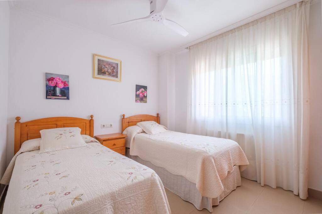 En Complejo Residencial, Con Piscina.