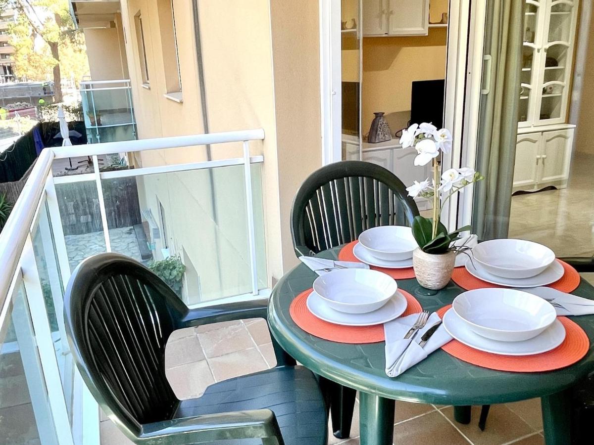 Apartbeach Golden Emma Junto Playa Y Parking Salou