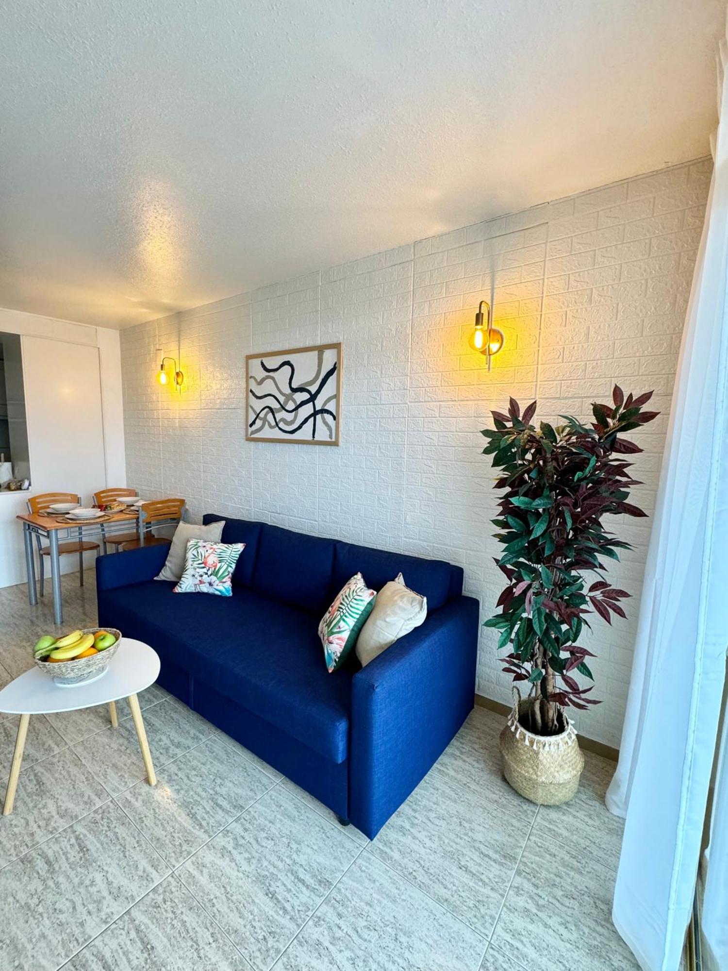 Completo Junto A La Playa Apartamento *