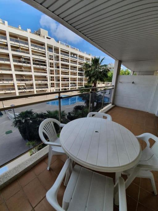 Centro De Salou-2 Minutos De La Playa-wifi-piscina Apartamento *