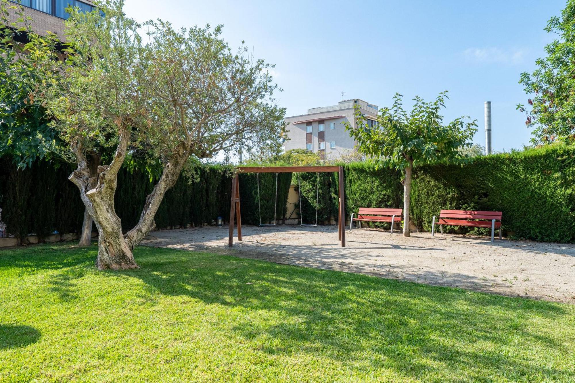 Apartamento Familiar Con Jardin Y Piscina En