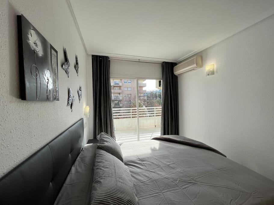 Center-pool-relax-2bed-portaventura-aa9 * Salou