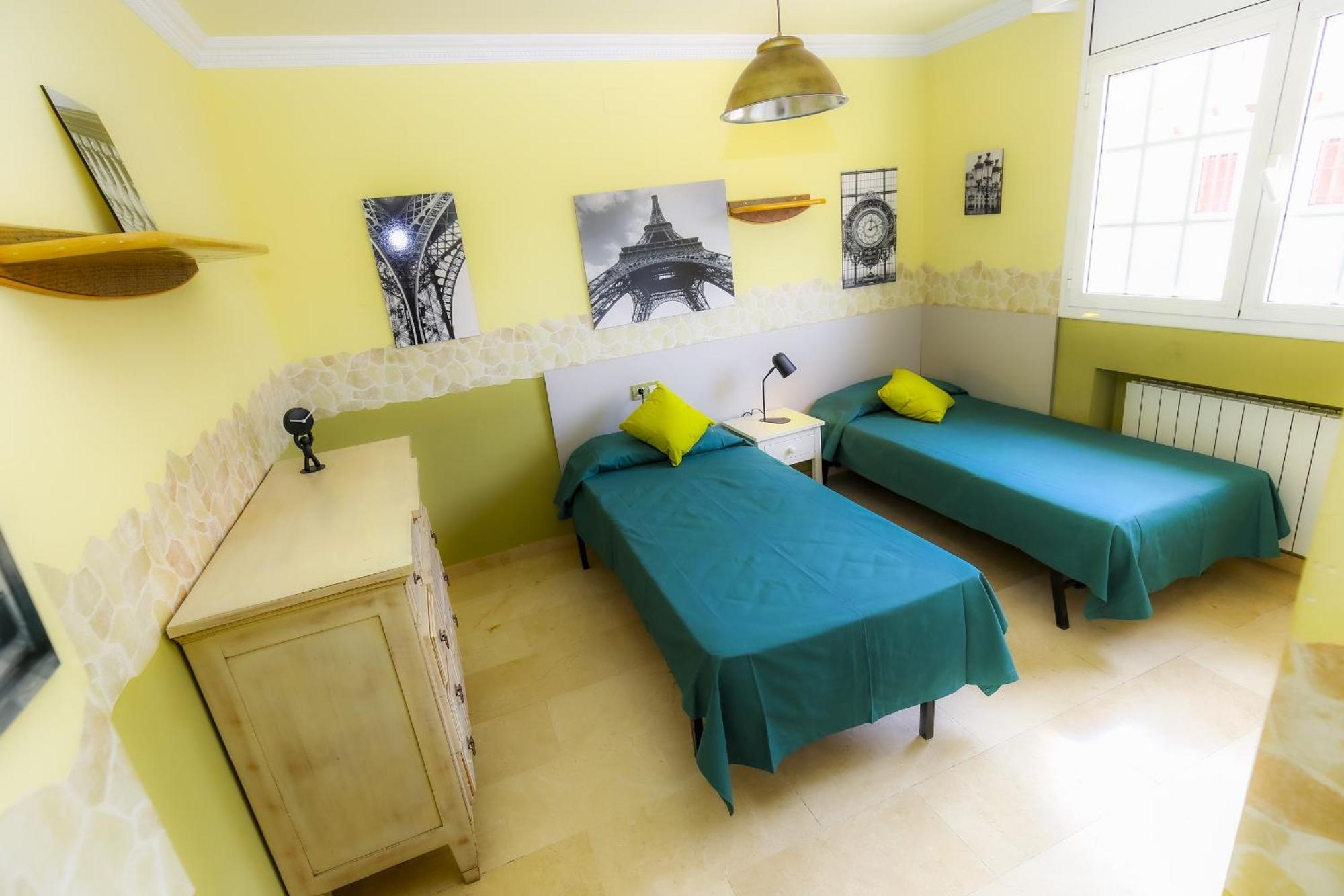 Viladomat Planetcostadorada Villa *