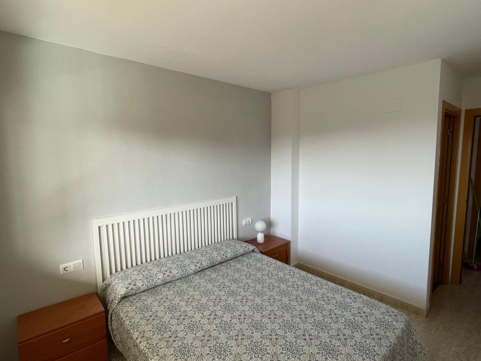 Peaceful With Sea View And Parking In Cap *