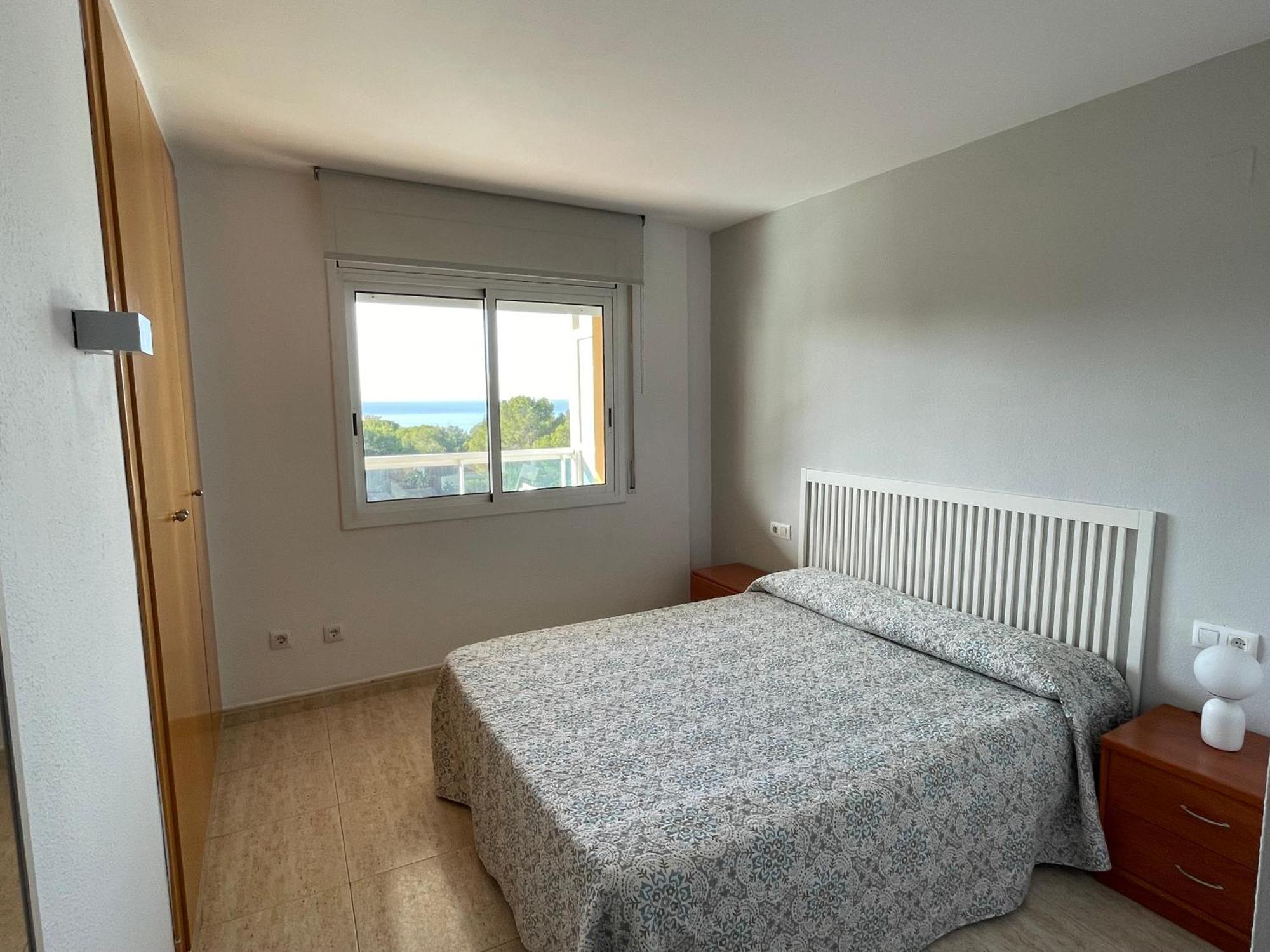 Peaceful With Sea View And Parking In Cap Salou