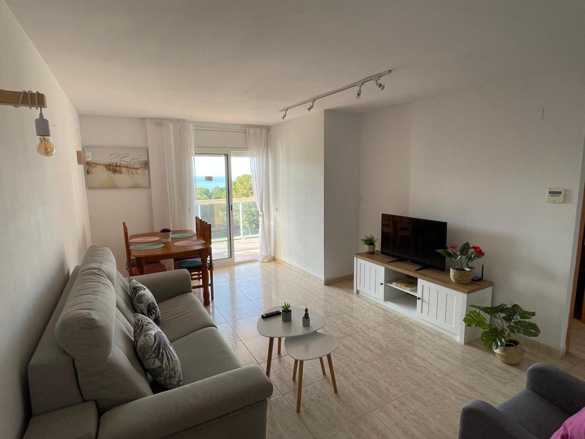 Apartment Peaceful With Sea View And Parking In Cap Salou