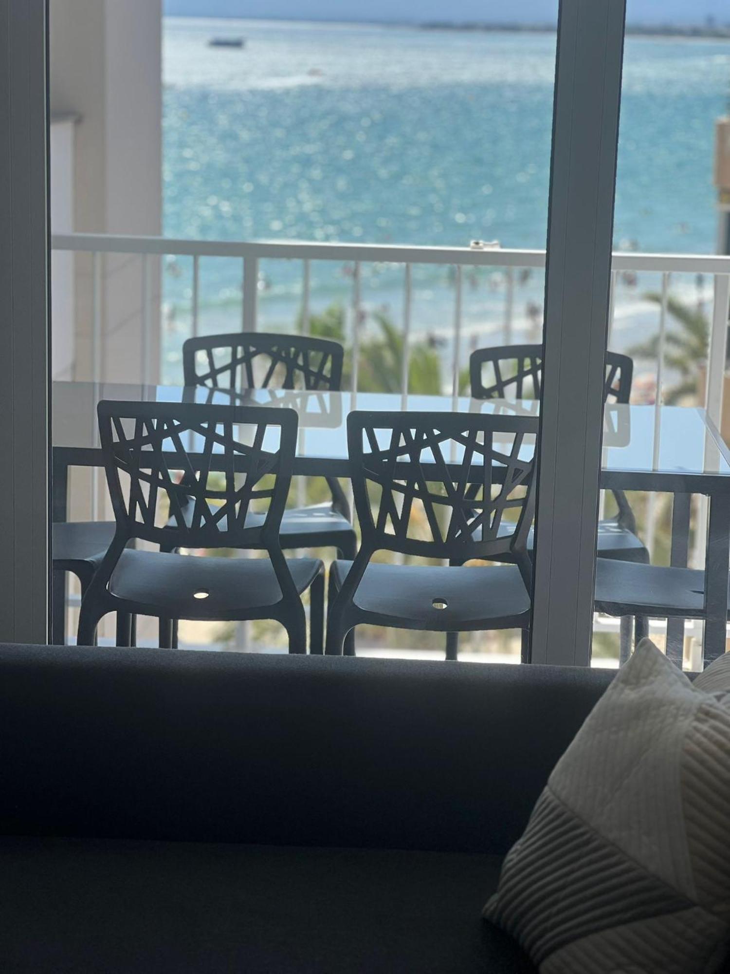 Appartement Beachfront With Sea View