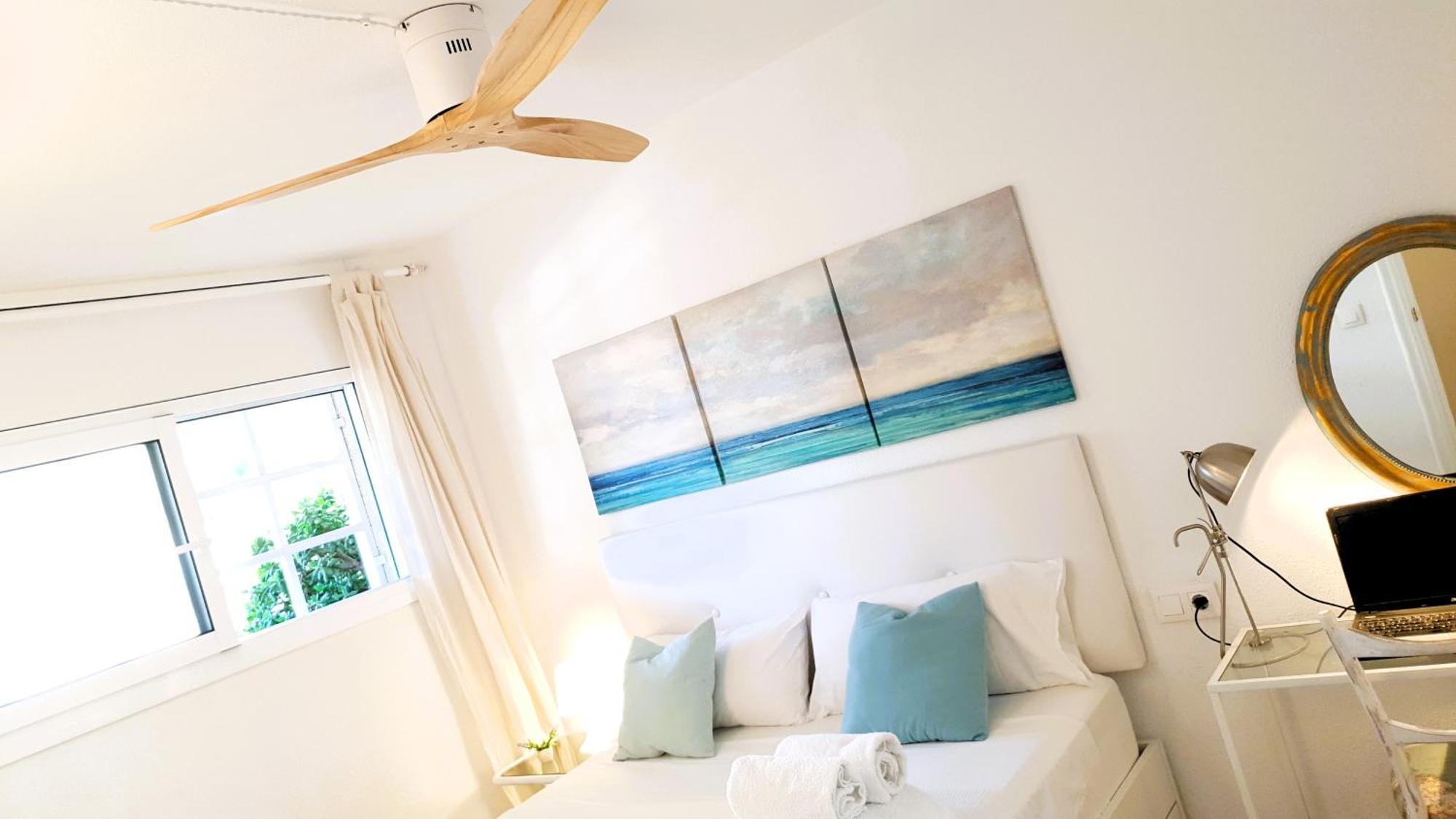 Vistas Al Mar, 50 Metros Playa Y Centro, Cama Queen Size Apartamento *