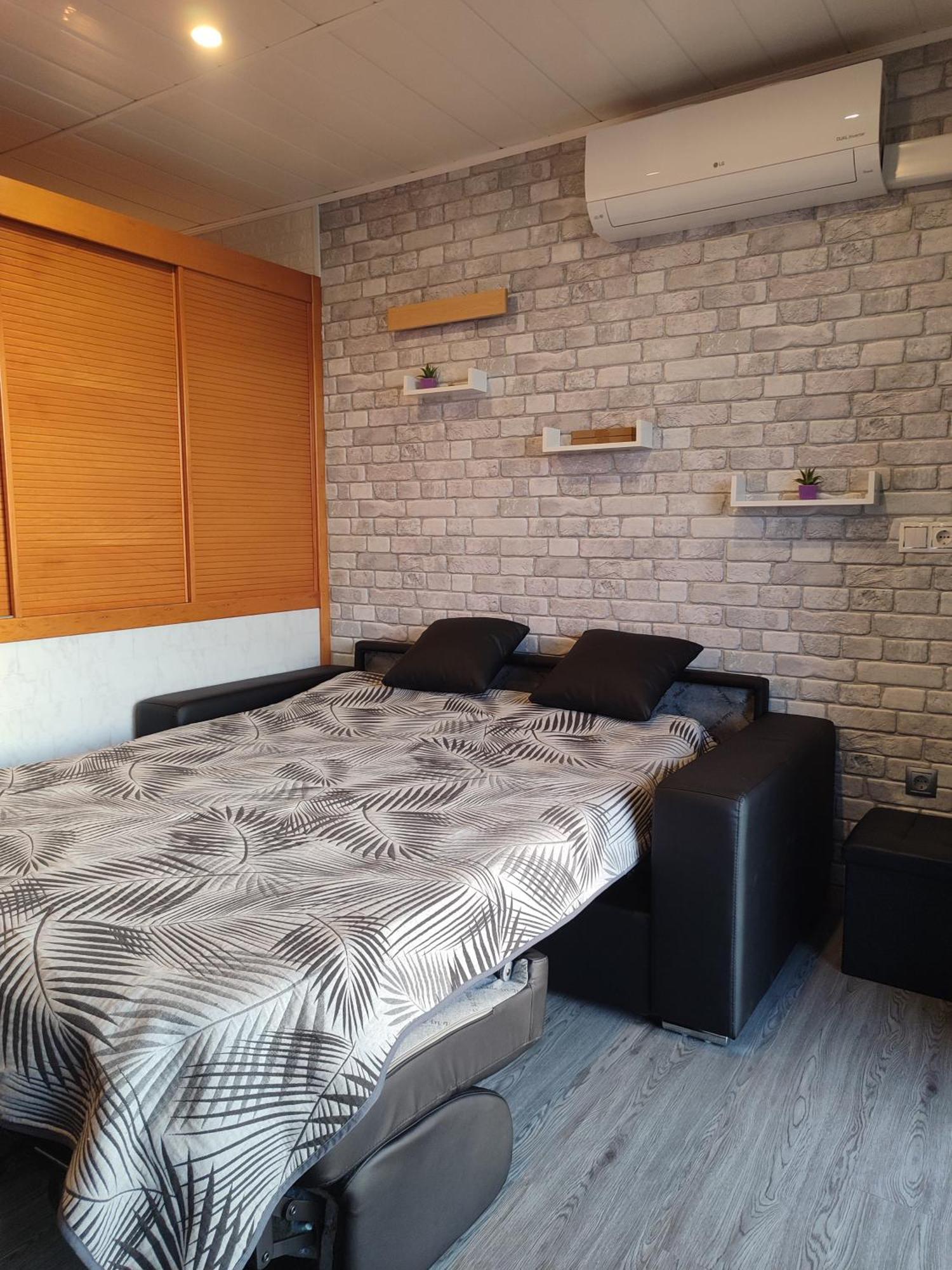 Estudio Atico Con Piscina 