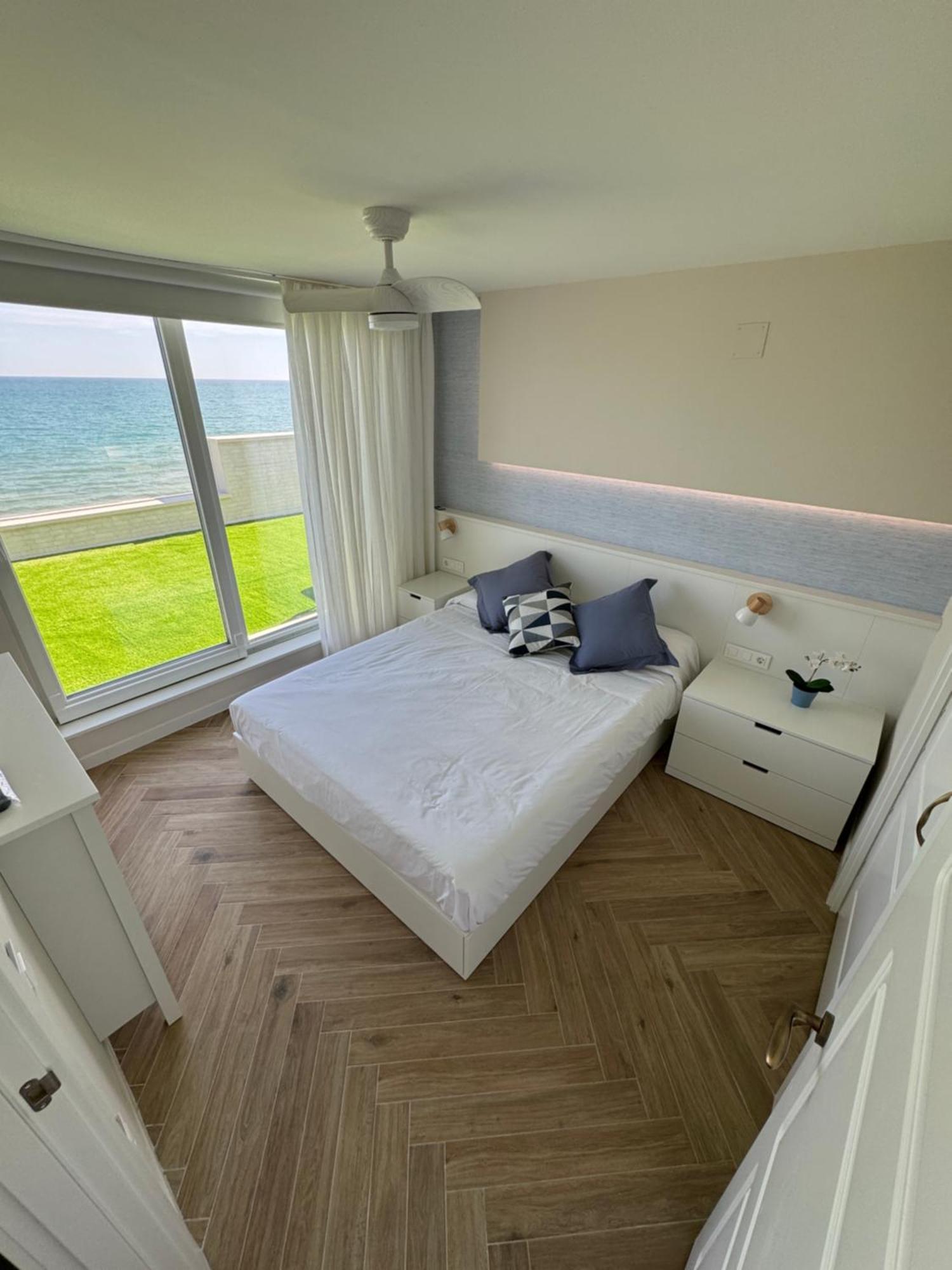 Fabulous Front Sea Penthouse * Salou