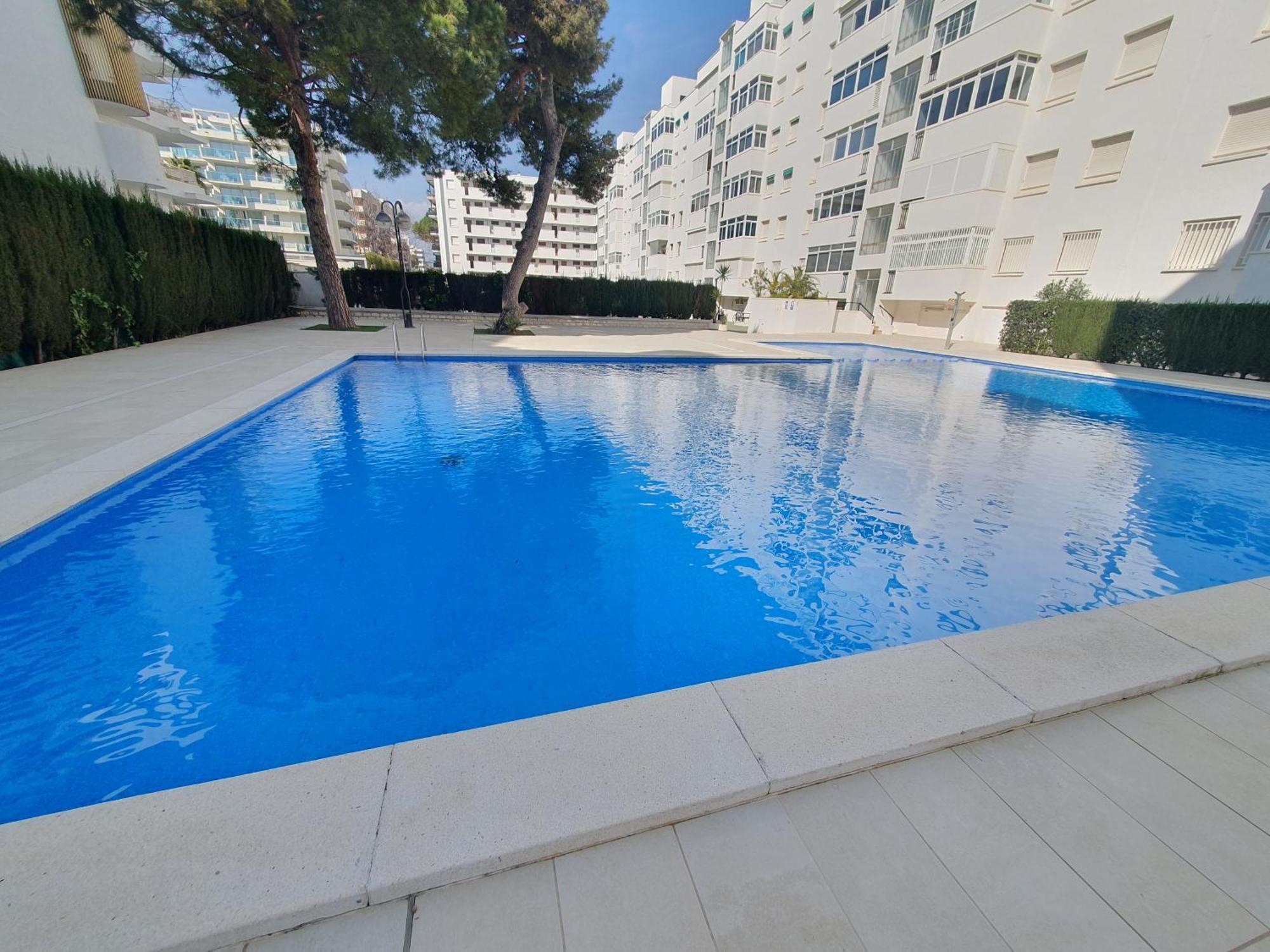 Apartamento 4 Playa Piscina Centro,parking *