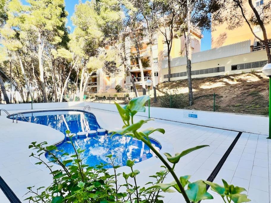 Con Parking La Pineda Costa Dorada *