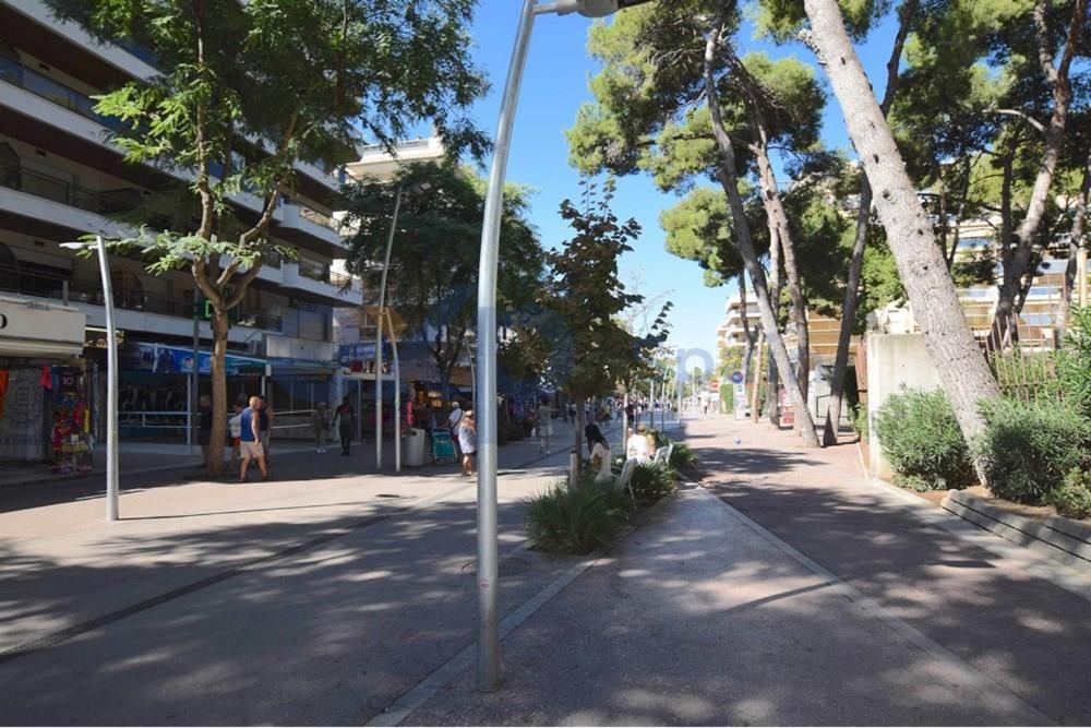 En El Corazon De Edificio Senator * Salou