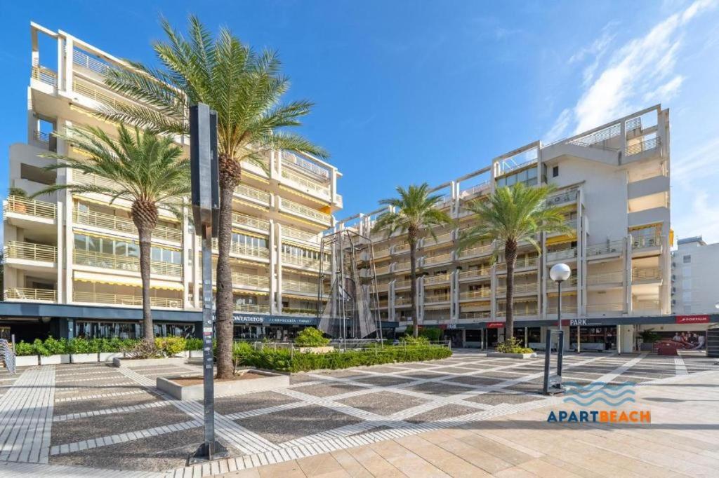 Apartbeach Novelty Climatizado Frente Playa * Salou