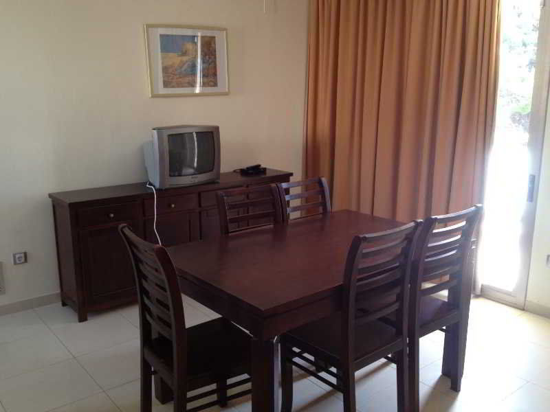 Center Apartment *