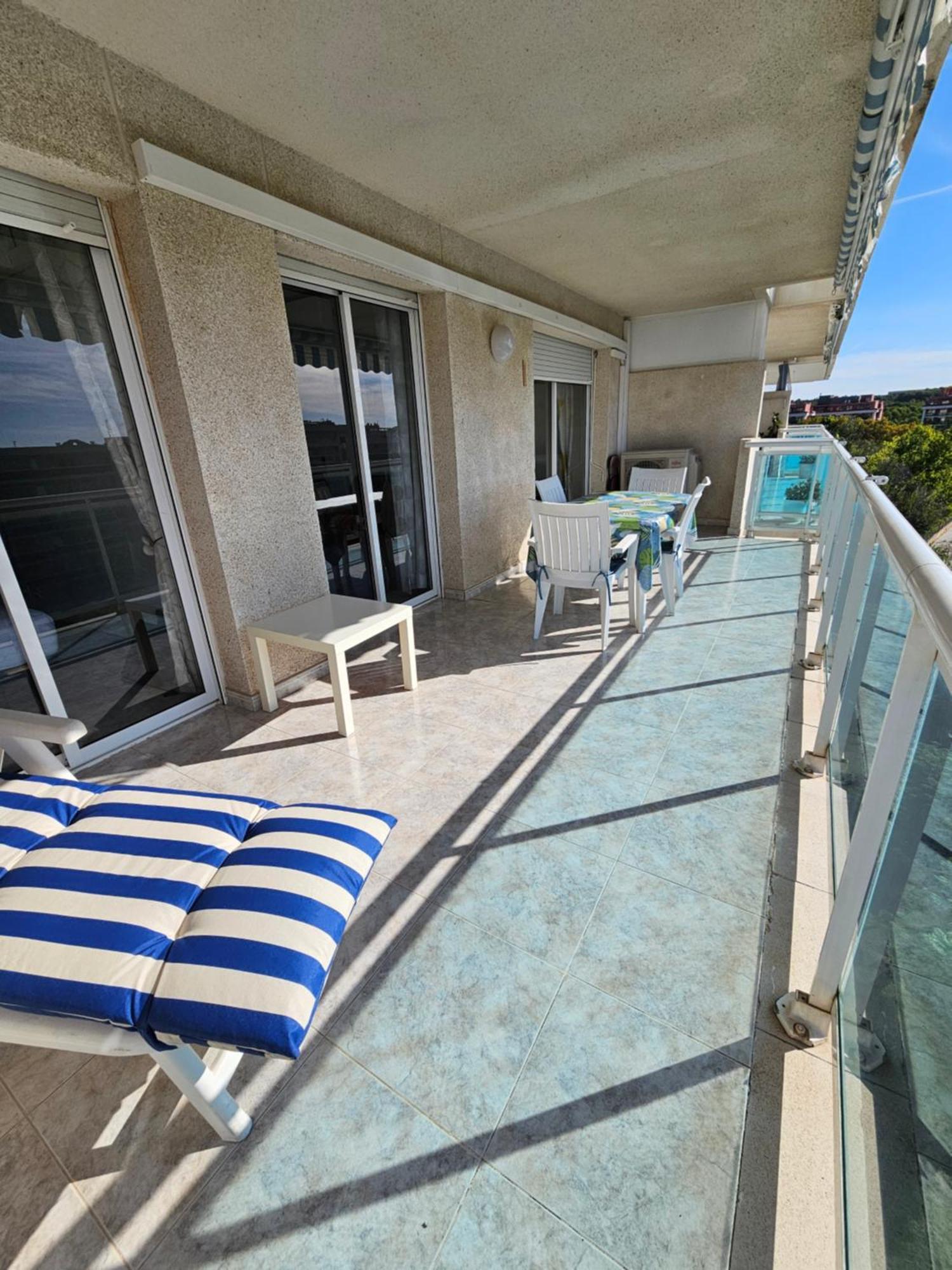 Confort Terrasse 21 M2 Pleins Sud Wifi Proche Port Aventura Centre Et 2 2 Sdb Piscine * Salou