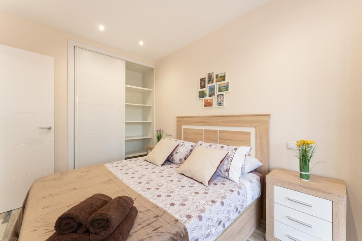 Salouroyalcenterpoolrelax2bedportaventuraaa12 * Salou
