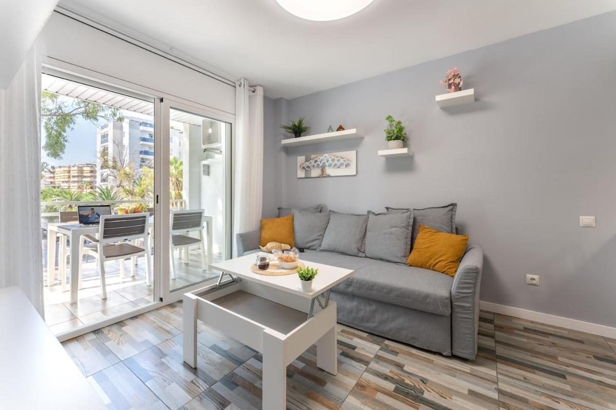 Salouroyalcenterpoolrelax2bedportaventuraaa12 Salou