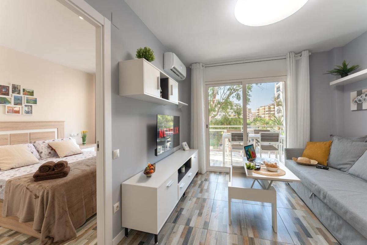 Salouroyalcenterpoolrelax2bedportaventuraaa12 * Salou